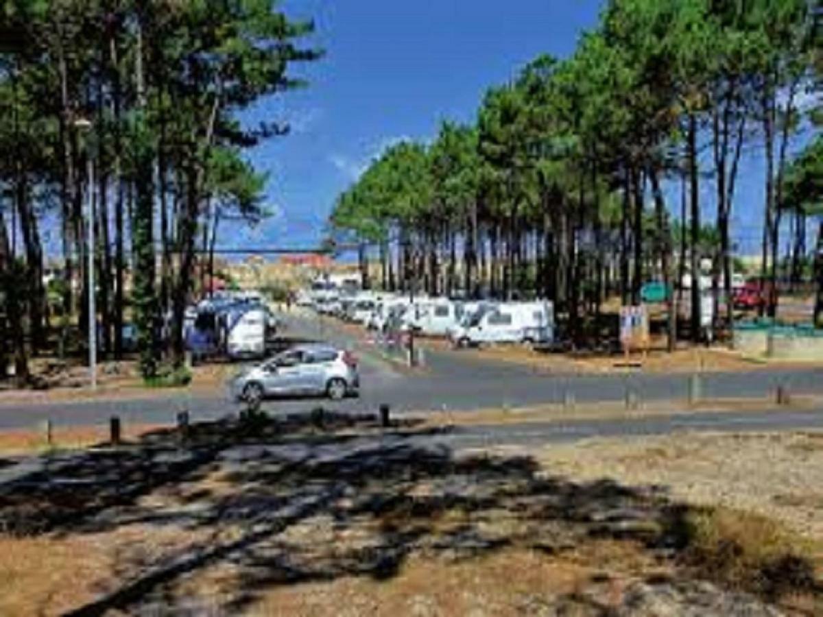Mobilhome Saint Julien En Born المظهر الخارجي الصورة