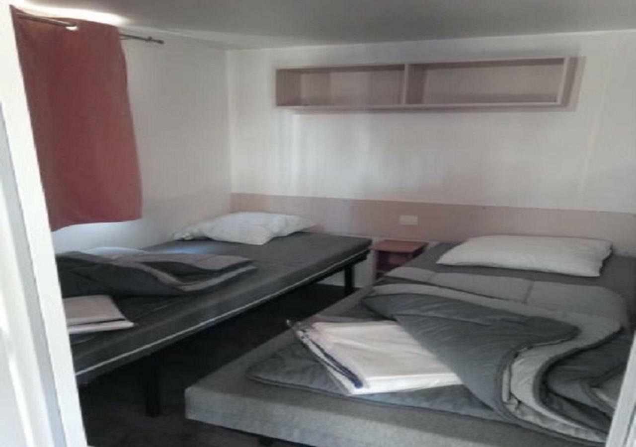 Mobilhome Saint Julien En Born المظهر الخارجي الصورة