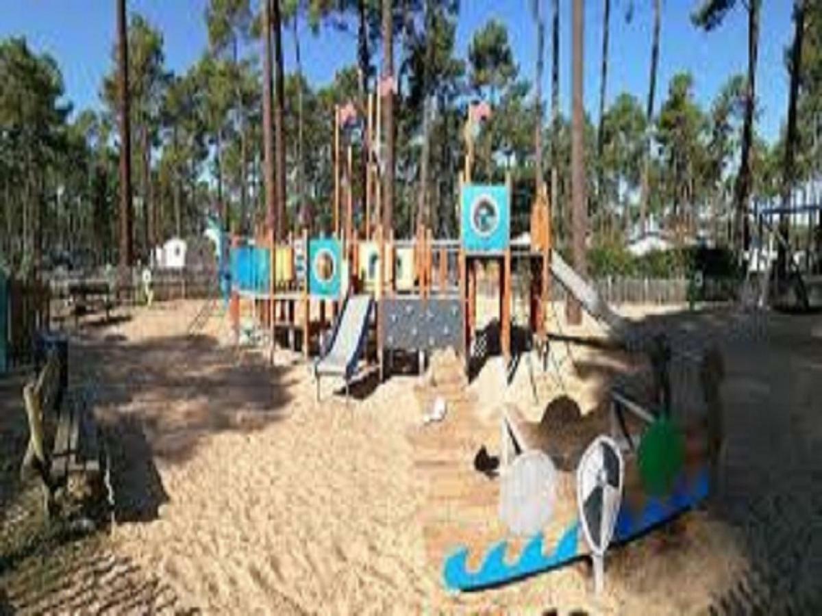 Mobilhome Saint Julien En Born المظهر الخارجي الصورة